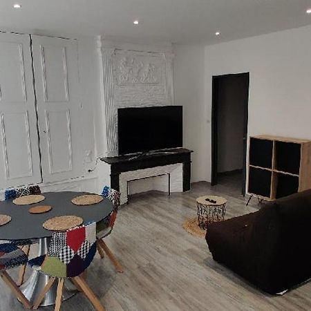 Appartement F2 Dans Le Centre Historique Le Puy-en-Velay Bagian luar foto