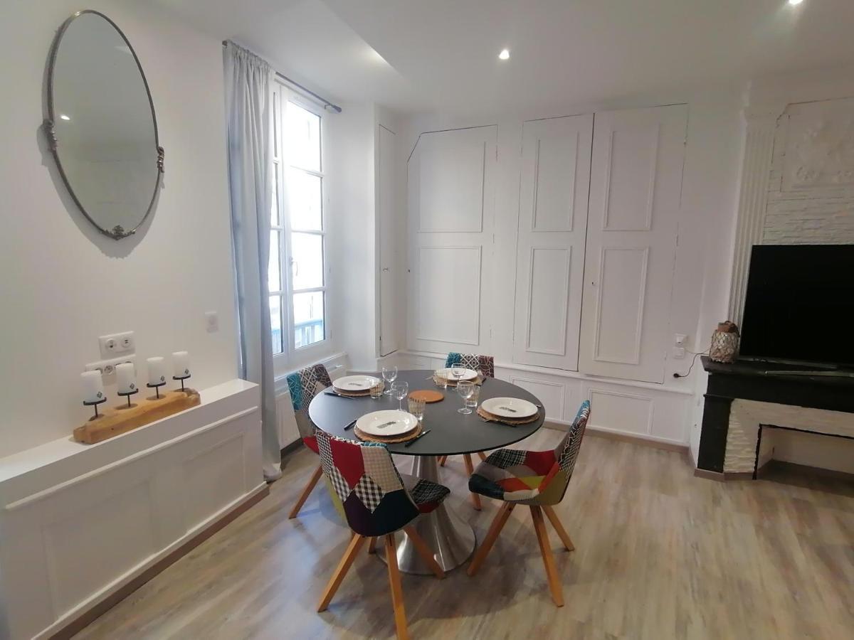 Appartement F2 Dans Le Centre Historique Le Puy-en-Velay Bagian luar foto